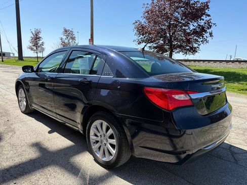 Used 2011 Chrysler 200 Touring image 5