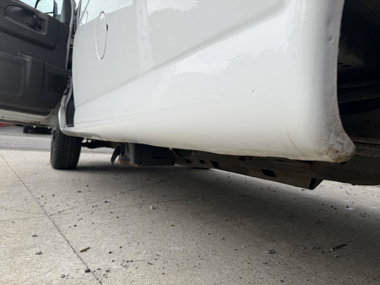Used 2014 Chevrolet Express 2500 RWD image 21