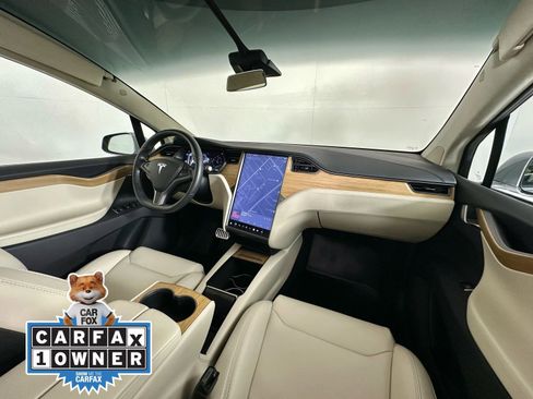 Used 2018 Tesla Model X 100D image 2