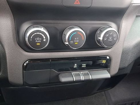 Used 2020 RAM 1500 Big Horn AWD/4WD image 16