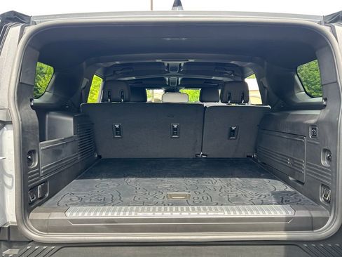 Used 2025 GMC Hummer EV 2X w/ LPO, Sport Package AWD/4WD image 49