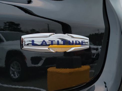 New 2026 Jeep Compass Latitude image 36