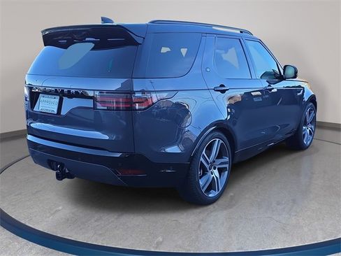 Used 2024 Land Rover Discovery Dynamic SE image 5