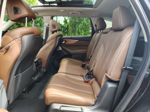 Used 2025 Acura MDX SH-AWD w/ Technology Package image 19