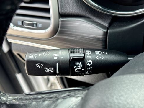 Used 2021 Jeep Grand Cherokee Limited AWD/4WD image 28