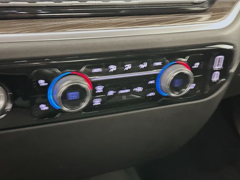 Used 2023 Chevrolet Silverado 1500 LT image 23