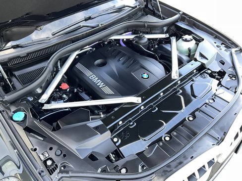 Certified 2024 BMW X6 xDrive40i w/ Premium Package image 36