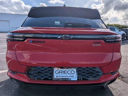 New 2026 Chevrolet Equinox EV RS image 8