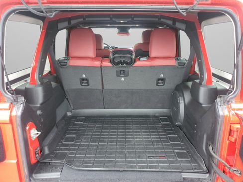 Used 2024 Jeep Wrangler Unlimited Rubicon 392 AWD/4WD image 7