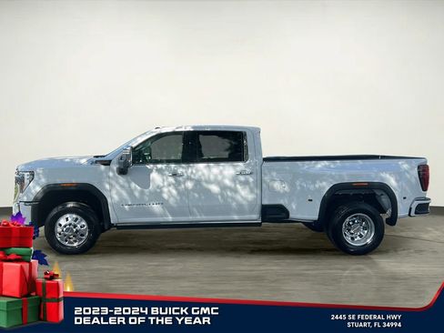 New 2026 GMC Sierra 3500 Denali w/ Denali Reserve Package image 3