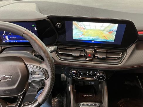 Used 2024 Chevrolet TrailBlazer RS w/ Convenience Package image 13