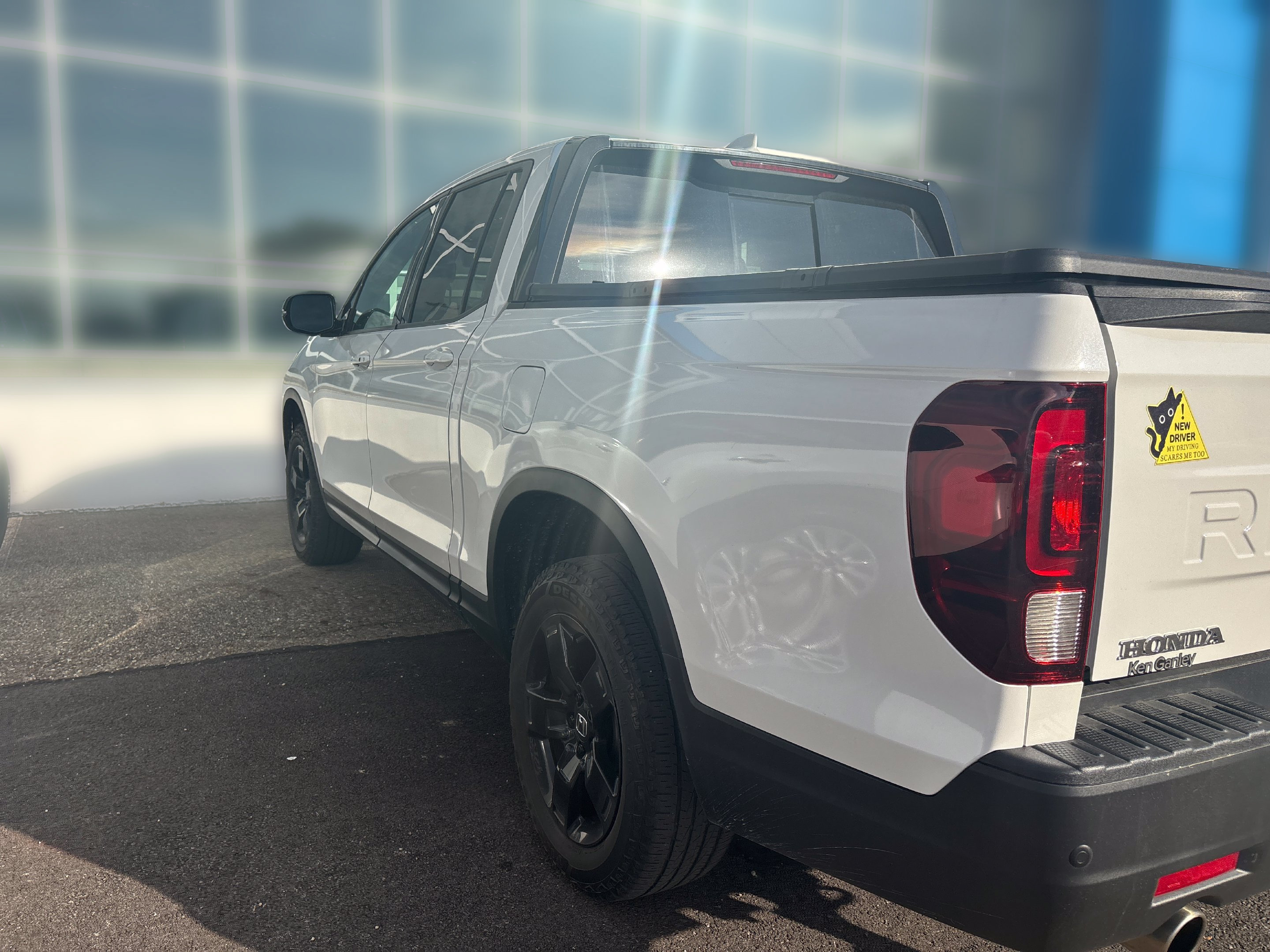 Used 2025 Honda Ridgeline Black Edition image 4