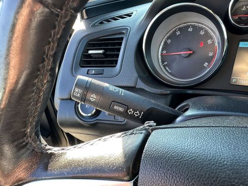 Used 2013 Buick Regal Premium image 25