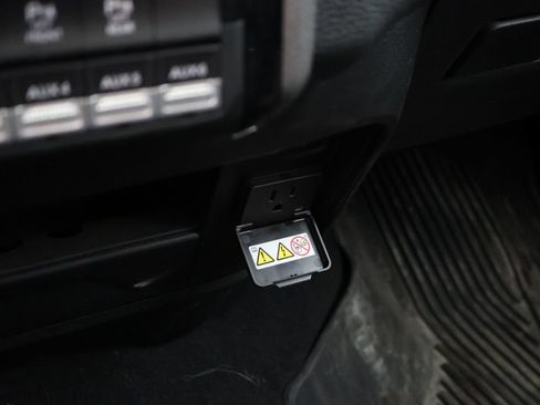 Used 2025 RAM 3500 Tradesman AWD/4WD image 32