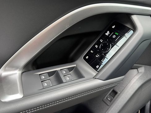 New 2025 Audi Q5 Premium Plus image 8