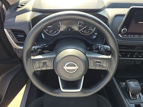 Used 2024 Nissan Rogue S AWD/4WD image 5