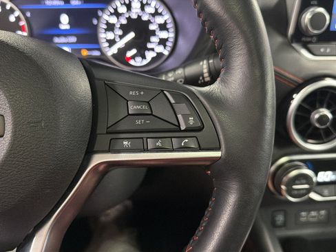 Used 2025 Nissan Sentra SR w/ SR Premium Package FWD image 23