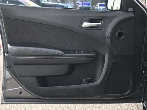 Used 2022 Dodge Charger R/T w/ Blacktop Package image 28