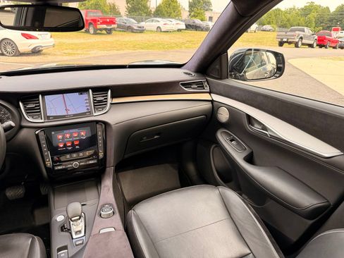 Used 2019 INFINITI QX50 Essential w/ Sensory Package AWD/4WD image 32