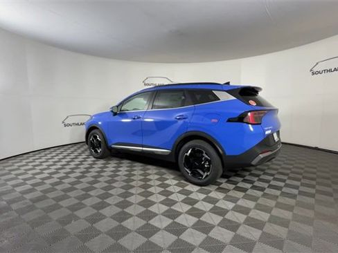 Certified 2026 Kia Sportage EX w/ EX Panorama Roof Package image 6