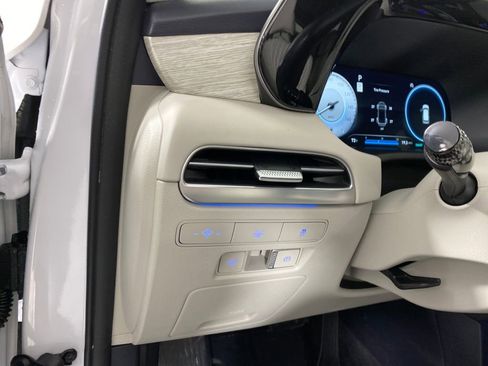 Used 2024 Hyundai Palisade Calligraphy image 13