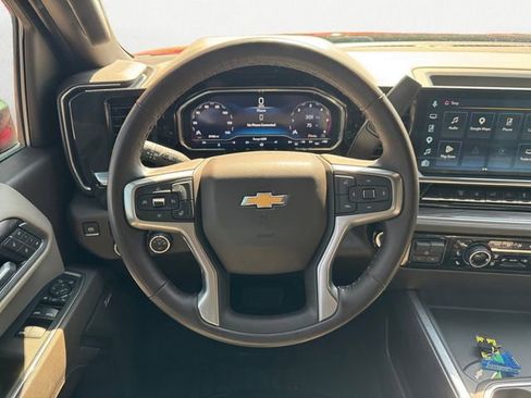 Used 2025 Chevrolet Silverado 3500 LTZ w/ LTZ Convenience Package AWD/4WD image 12