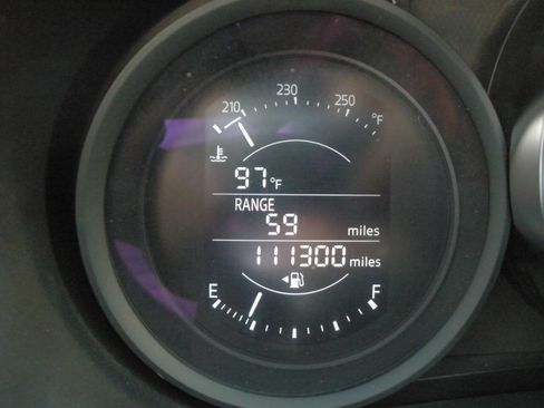 Used 2018 FIAT 124 Spider Classica w/ Technology & Siriusxm Group image 28