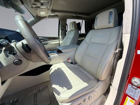 Used 2022 Cadillac Escalade Sport Platinum RWD image 30