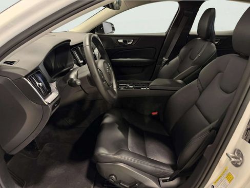 Used 2025 Volvo S60 B5 Core FWD image 13