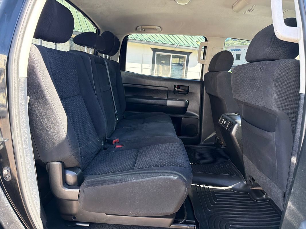 Used 2011 Toyota Tundra 4x4 CrewMax image 15