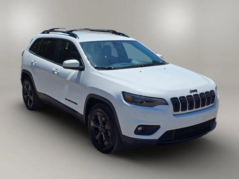 Used 2019 Jeep Cherokee Latitude Plus AWD/4WD image 3