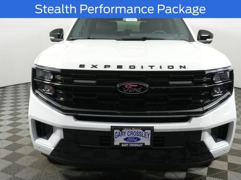 New 2025 Ford Expedition Max Platinum w/ Stealth Performance Package AWD/4WD image 3