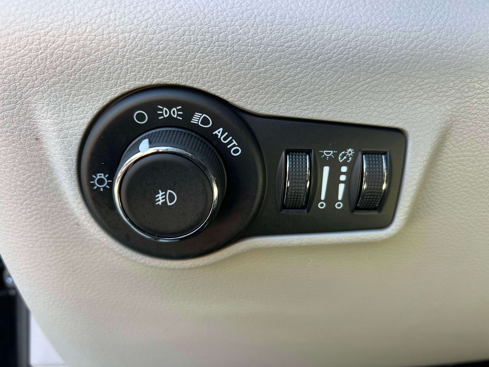 Used 2022 Jeep Compass Latitude w/ Convenience Group AWD/4WD image 20