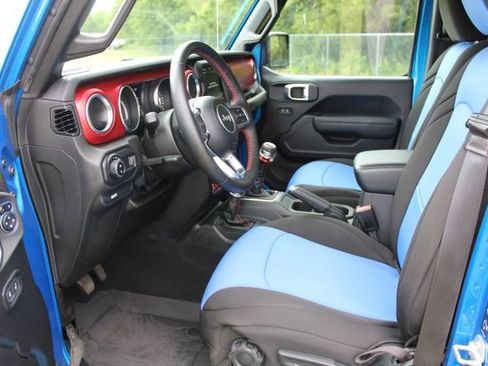 Used 2023 Jeep Gladiator Rubicon w/ LED Lighting Group image 17