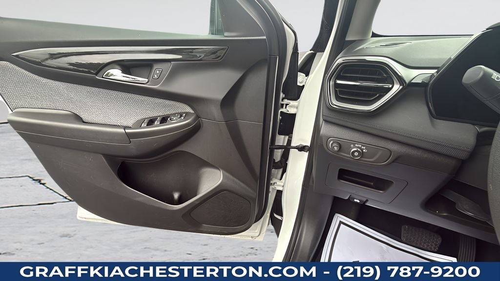 Used 2025 Chevrolet TrailBlazer LT AWD/4WD image 27