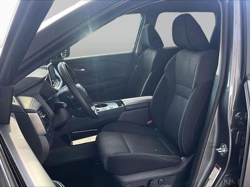 Certified 2025 Nissan Rogue SV FWD image 8