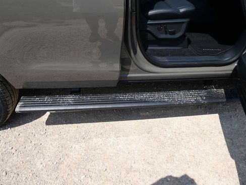 New 2027 Ford Expedition Platinum w/ Stealth Appearance Package AWD/4WD image 9