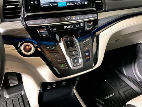 Used 2025 Honda Odyssey Elite image 25