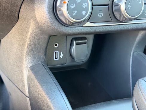 New 2025 Nissan Versa S image 21