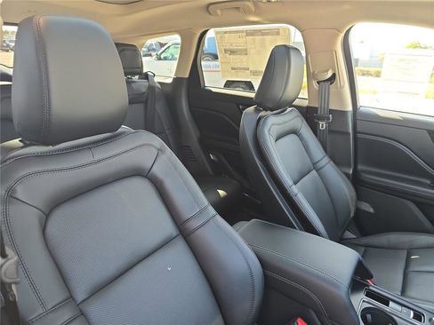 New 2026 Lincoln Corsair Premiere image 28