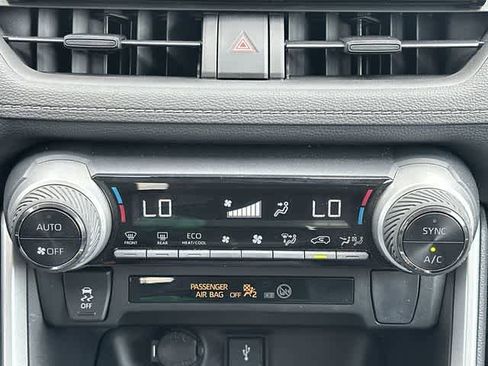 Used 2022 Toyota RAV4 XLE w/ Convenience Package AWD/4WD image 15