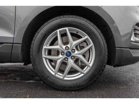 Used 2022 Ford Edge SEL w/ Convenience Package image 9