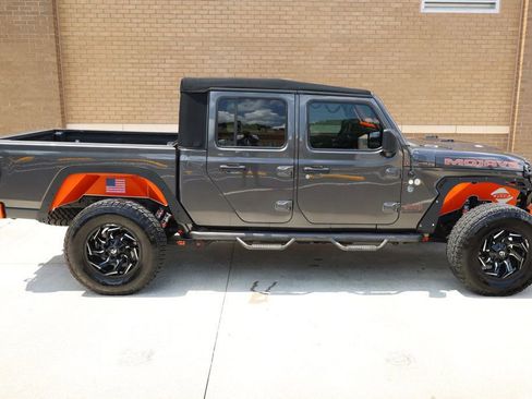 Used 2021 Jeep Gladiator Mojave w/ Auxiliary Switch Group image 12