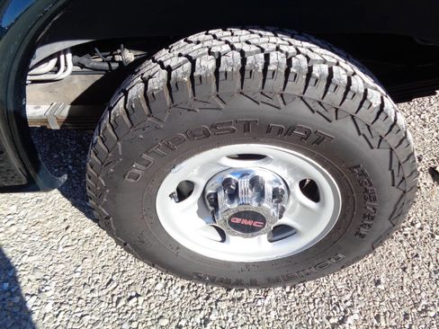 Used 2016 GMC Savana 3500 LT w/ LT Preferred Equipment Group image 12