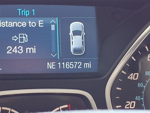 Used 2014 Ford Focus SE w/ SE Winter Package FWD image 15