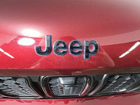Used 2024 Jeep Grand Cherokee Limited 4xe AWD/4WD image 9