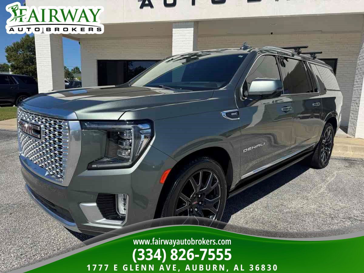Used 2023 GMC Yukon XL Denali w/ Advanced Technology Package RWD image 2