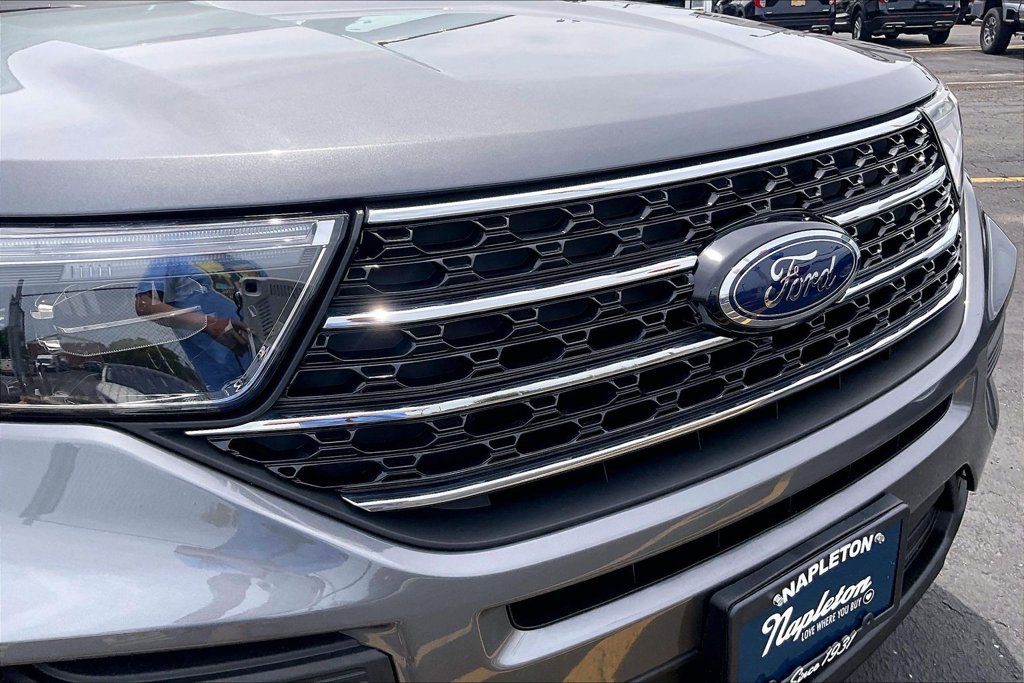 Used 2021 Ford Explorer XLT RWD image 31