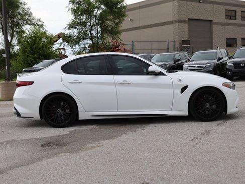 Used 2017 Alfa Romeo Giulia Quadrifoglio RWD image 7