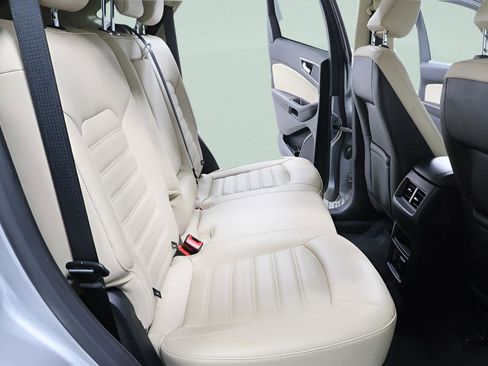 Used 2022 Ford Edge SEL w/ Convenience Package image 27